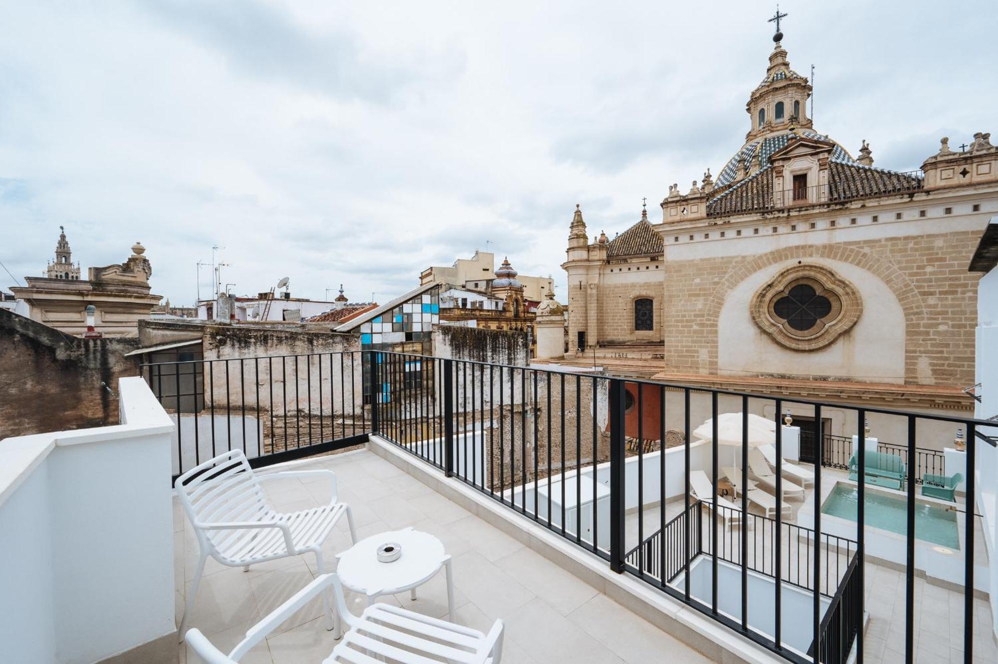 Ninesuites Cathedral Sevilla Exterior foto